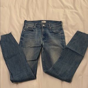 Mother Stunner Zip Ankle Step Fray Jeans